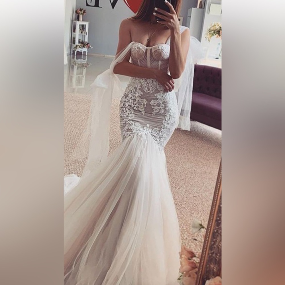 Mermaid wedding gown by hebeos. Dark ivory